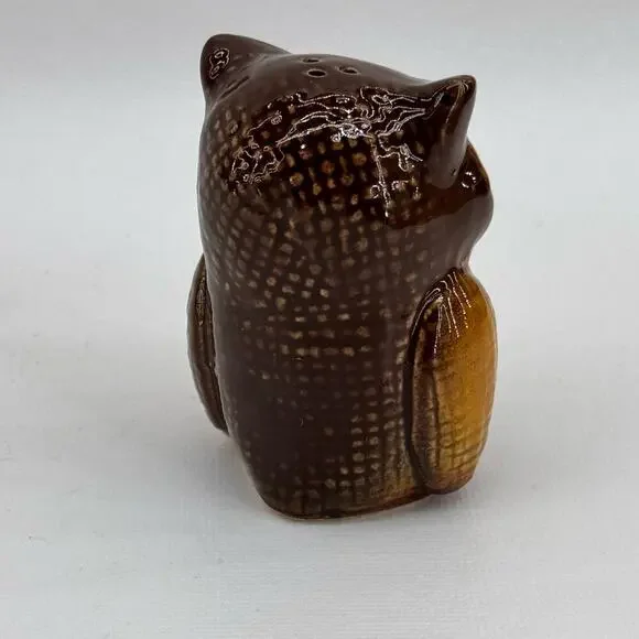 Set of 2 Mismatch Ceramic Owl Salt And Pepper Shakers With Stoppers 3" - Picture 3 of 7